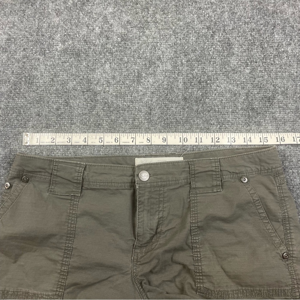 WOOLRICH Women’s Green cargo Shorts size: 6 - Picture 4 of 6